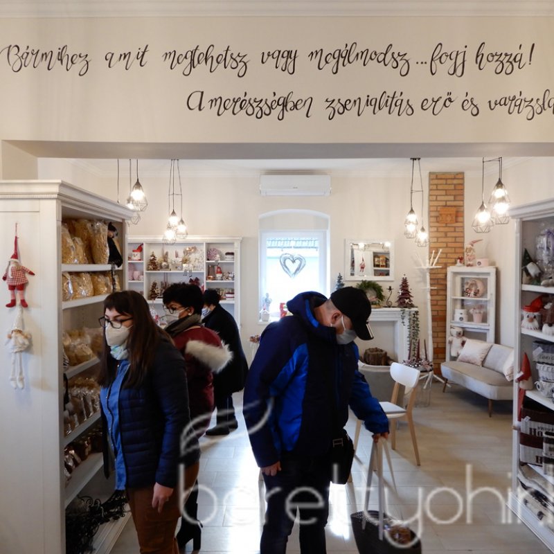 Megnyílt az Apáti Ízek Kereskedőház 61